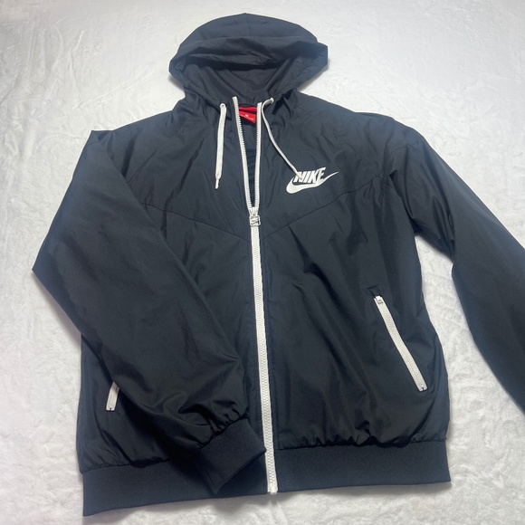 Nike the Windrunner Full Zip Hooded Lightweight Jacket - Picture 2 of 11